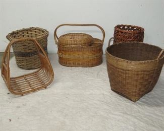 ITEM 39-- - 5 pieces wicker including picnic basket $125.00