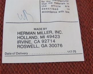 Herman Miller upholstered swivel chair. PIC 2