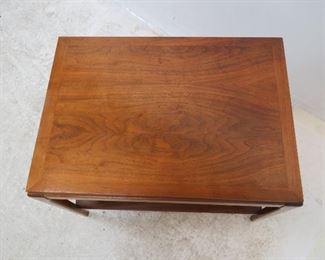 Lane MCM 2 tier table. PIC 2