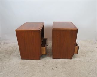 ITEM 307-- Pair of MCM nightstands by Unagusta. holes in back for cords. PIC 3