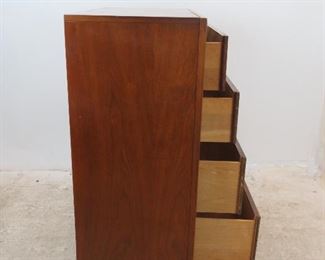 ITEM- 308-- MCM 4 drawer dresser chest by Unagusta, PIC 2