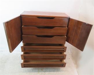 ITEM 311-- MCM mans dresser / high chest chifferobe by Bassett. PIC 3