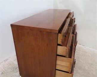 ITEM-369-- MCM credenza / 8 drawer dresser by Mengel. PIC 2