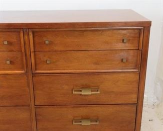 ITEM-369-- MCM credenza / 8 drawer dresser by Mengel. PIC 3