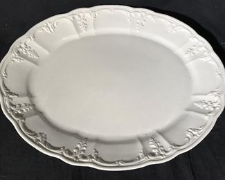 AMORA White Toned Porcelain Serving Platters