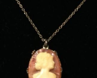 Vntg. Victorian Cameo Pendant Necklace, Sterling