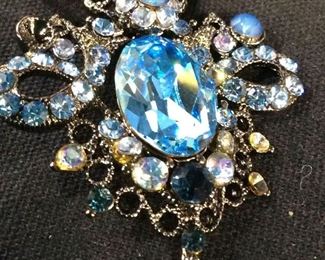Art Nouveau Revival Rhinestone Pendant Necklace