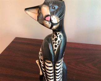 $15 Cat statue AS IS slight chip on right ear Indonesia