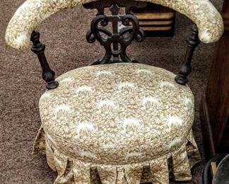 ACCENT CHAIR...95.OO