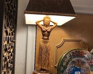 Fabulous vintage Hula Dancer Lamp-look it up folks!
