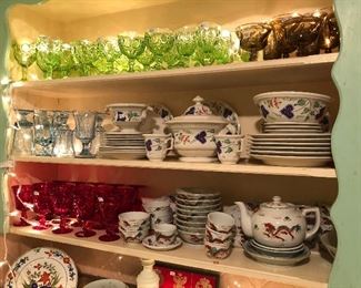 love the colored glasses.