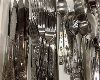 $150~ Wallace stainless Southwest 54 pieces "Taos" pattern 