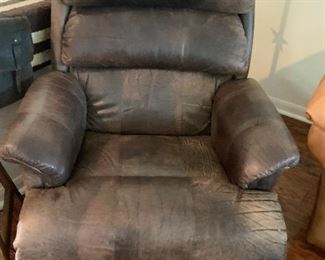 $475- Comfy La-z-boy custom upholstered patchwork leather Manual recliner 