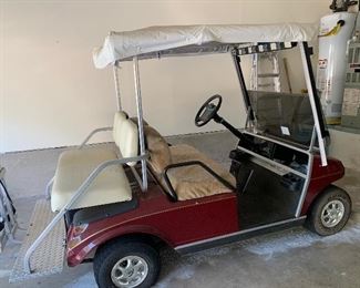 $675 - 1996  Club car golf cart . Inoperable. Will need batteries 