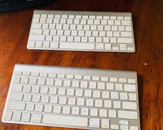 Bluetooth Keyboards, (3)