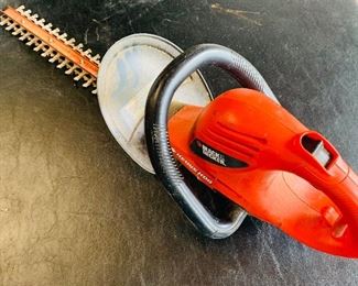 Black and Decker Electric Hedge Trimmer
