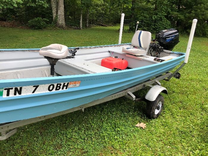16 ft aluminum flat bottom boat with 18 HRP Tohatsu outboard