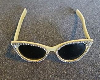 Vintage 1950s rhinestone cat eye sunglasses