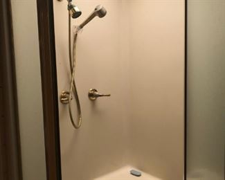 Shower in  2001 Alfa Gold GF38RLTES 5th wheel trailer w/3 slide outs