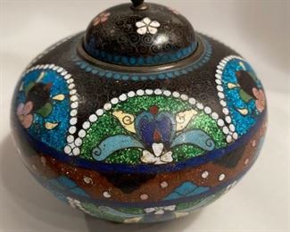  $ 25         C120     Cloissone Round Covered urn /finial, 5” h