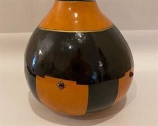 $35   
PO 302    Robin Anne Hunter   Art       pottery , 5.5"
h, 8" dia, signed