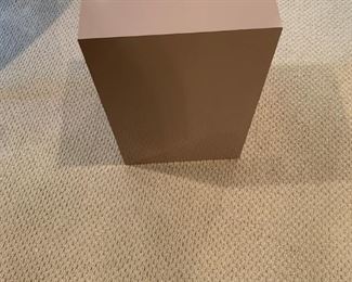  $20    MISC 4507      Cube table  18" X 18" 20" h