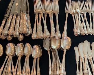 $175   SW 999     83 pc  Stegon Gorham Silverplate Flatware 12 dinner knive, 12 dinner forks, 12 salad forks, 22 teaspoons, 12 soup spoons, 1 mayonnaise spoon, 1 cheese spreader, 1 fluted serving spoon, 1 tablespoon