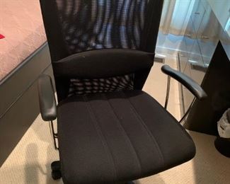 SW753    Office Chair sold with lacquered desk