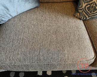 FLEXSTEEL Sofa in Stone Florentine