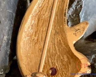 14k Gold Dolphin Pin