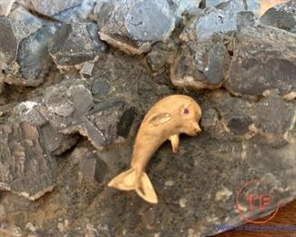 14k Gold Dolphin Pin