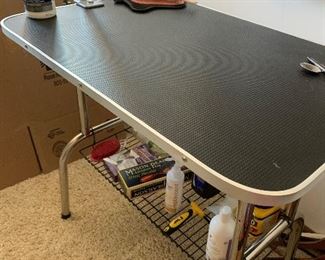 Small dog grooming table