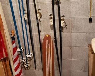 Cross country skis