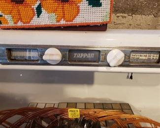 Tappan gas stove