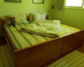 Platform bed