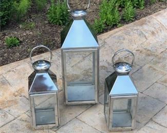 Lot 029a
Outdoor Decorative Metal Lanterns