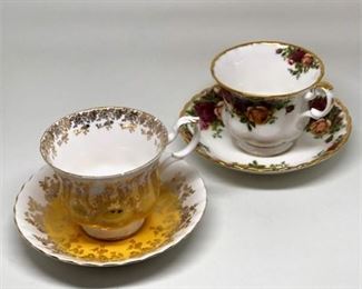 Lot 064
Royal Albert Bone China Cup & Saucer Pair