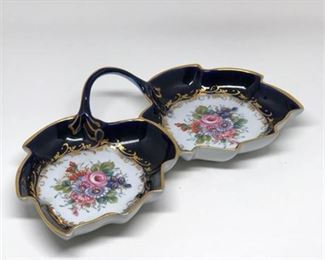 Lot 135
Porcelain Limoges Handled Serving Dish