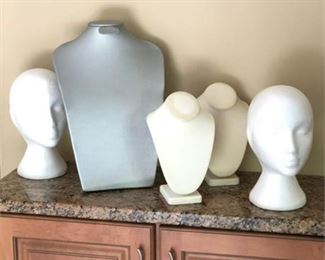 Lot 156
Retail Display Items