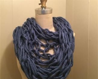 Lot 314
Hand Knit Artisan Fashion Linked Rope Infinity Scarf