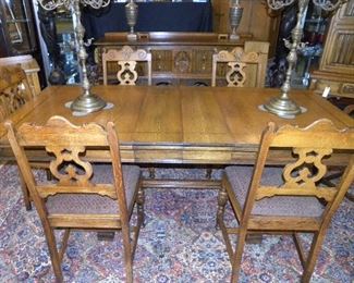 OAK TABLE AND SET OF 6 CHAIRS