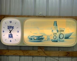 Lite Beer lighted sign