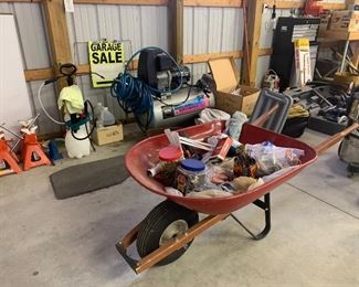 Wheelbarrel