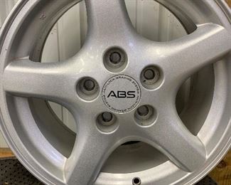 1995 - 96 Pontiac Trans Am wheel