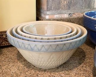 Stoneware Nesting Bowls / Mixing Bowls Set