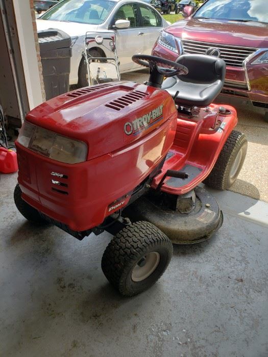 42in Tractor - Excellent condition