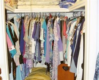 remain: many clothes & some pillows, etc.