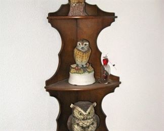 sold shelf, these owls remain (center music plays theme song from "the Sting")