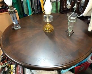 Solid wood round table w/ wood base