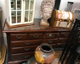 Dresser w/ glass top 